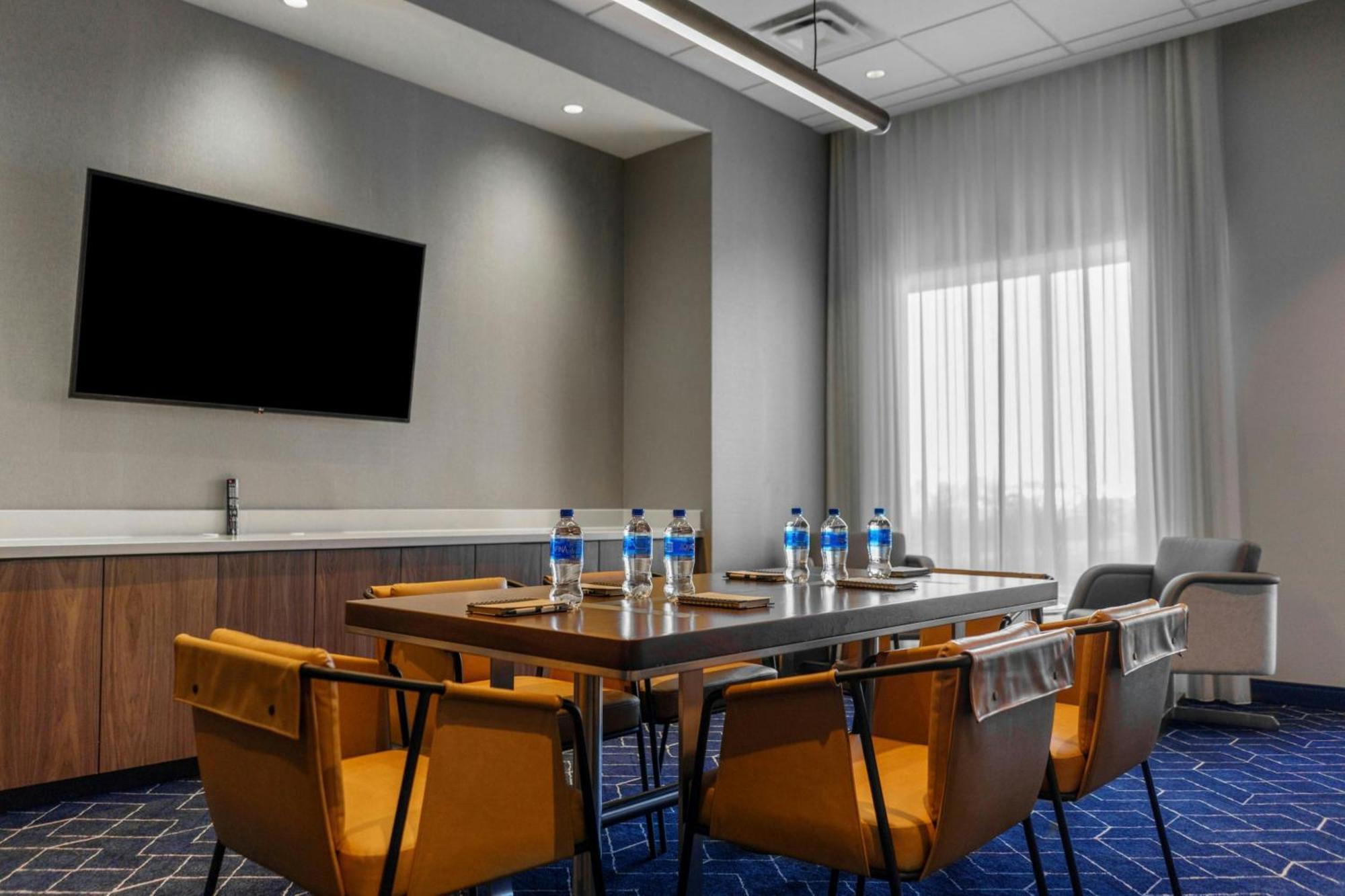 Courtyard By Marriott Indianapolis Фишерс Экстерьер фото